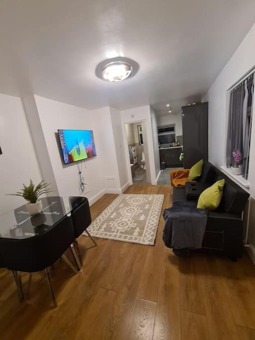 Luxury One Bedroom Flat * Londra